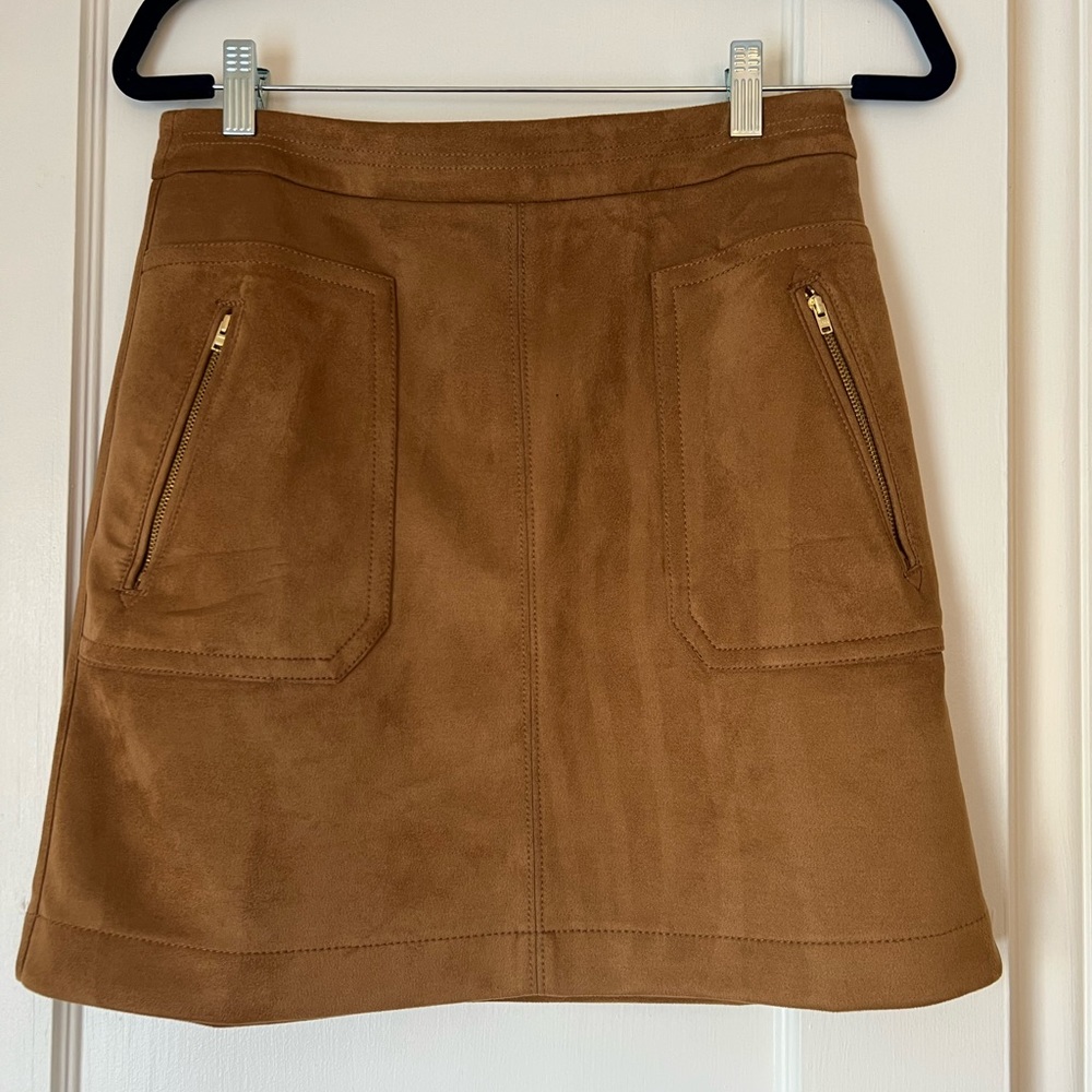 Loft faux suede mini skirt, size 6P, never worn